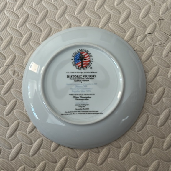 The American Historic Society President-Elect Barack Obama Collector Plate - Picture 4 of 5